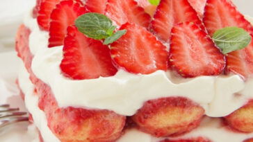 Strawberry Tiramisu